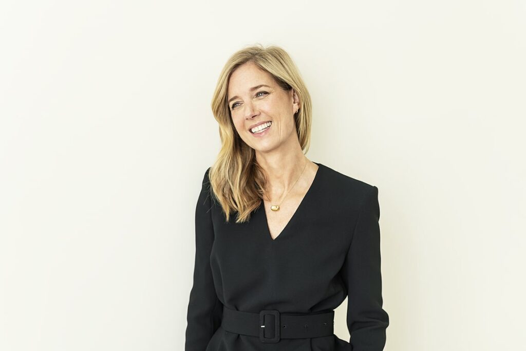 Elizabeth Roberts headshot